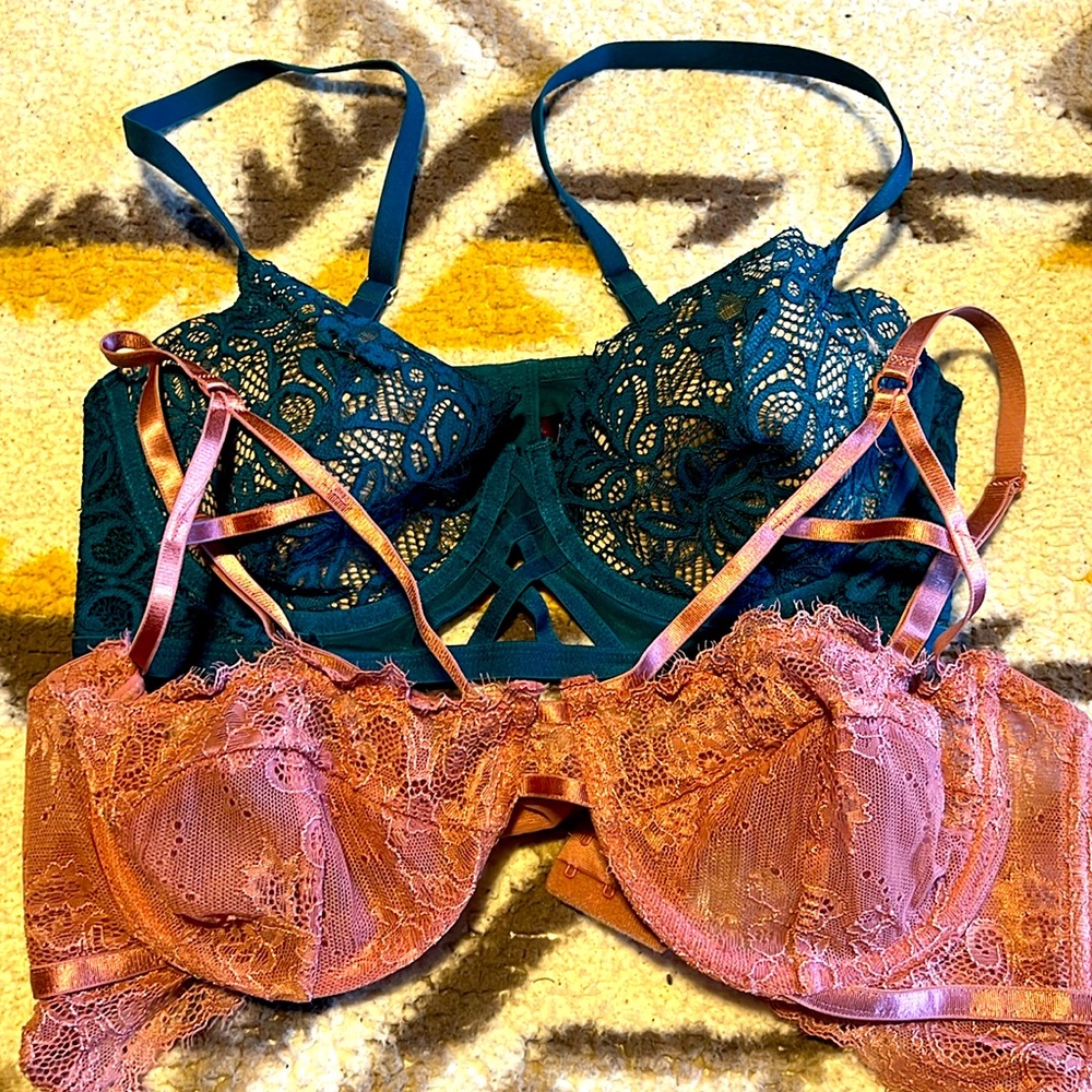 Adore me bra size 36D and Yandy bra xl fits like 36D
